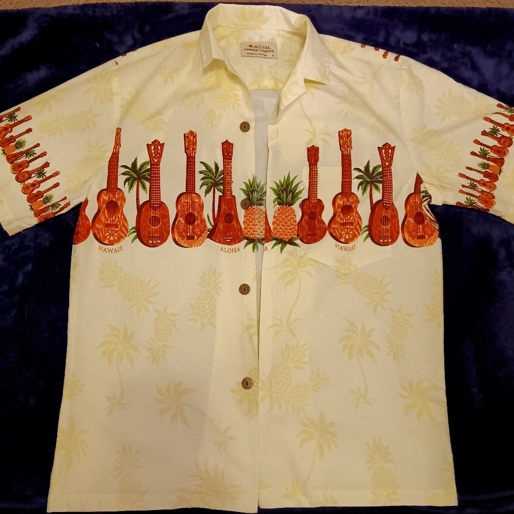 Royal Hawaiian Creations Button Up cotton  Ukelele and Pineapple